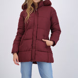 Puffer larga detalle gorro peluche