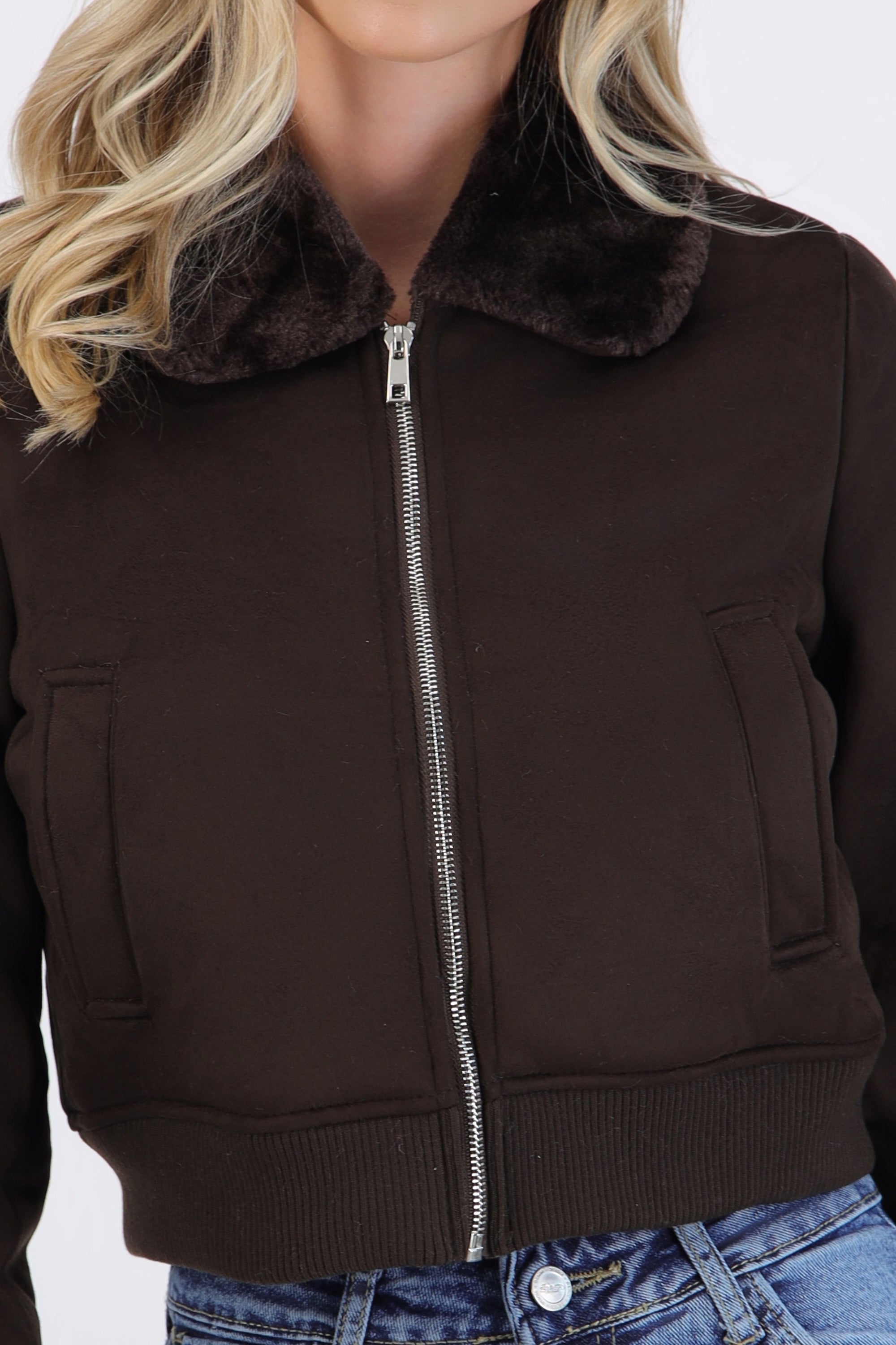 Bomber detalle peluche