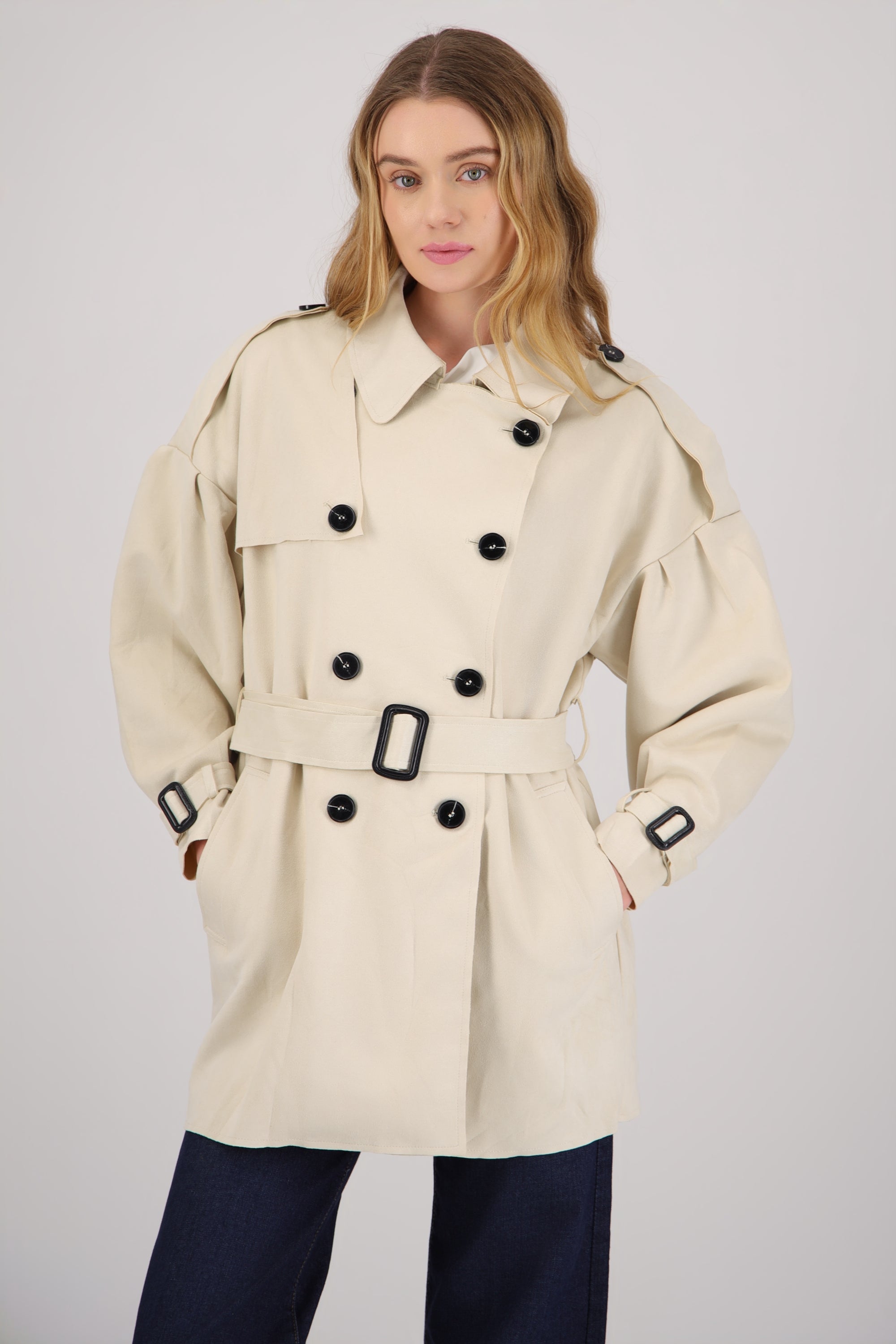 Gabardina suede detalle cinturon HUESO