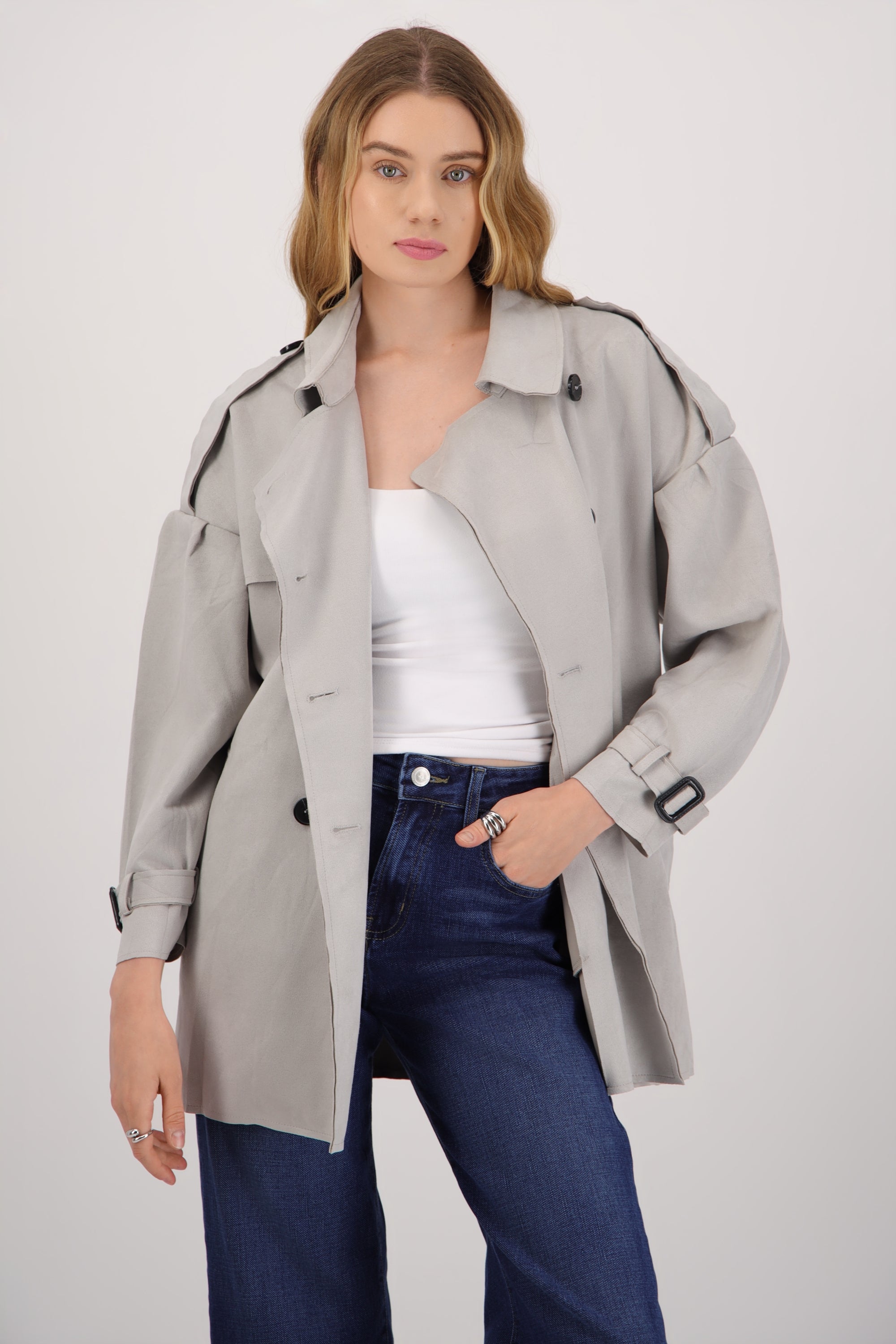 Gabardina suede detalle cinturon GRIS