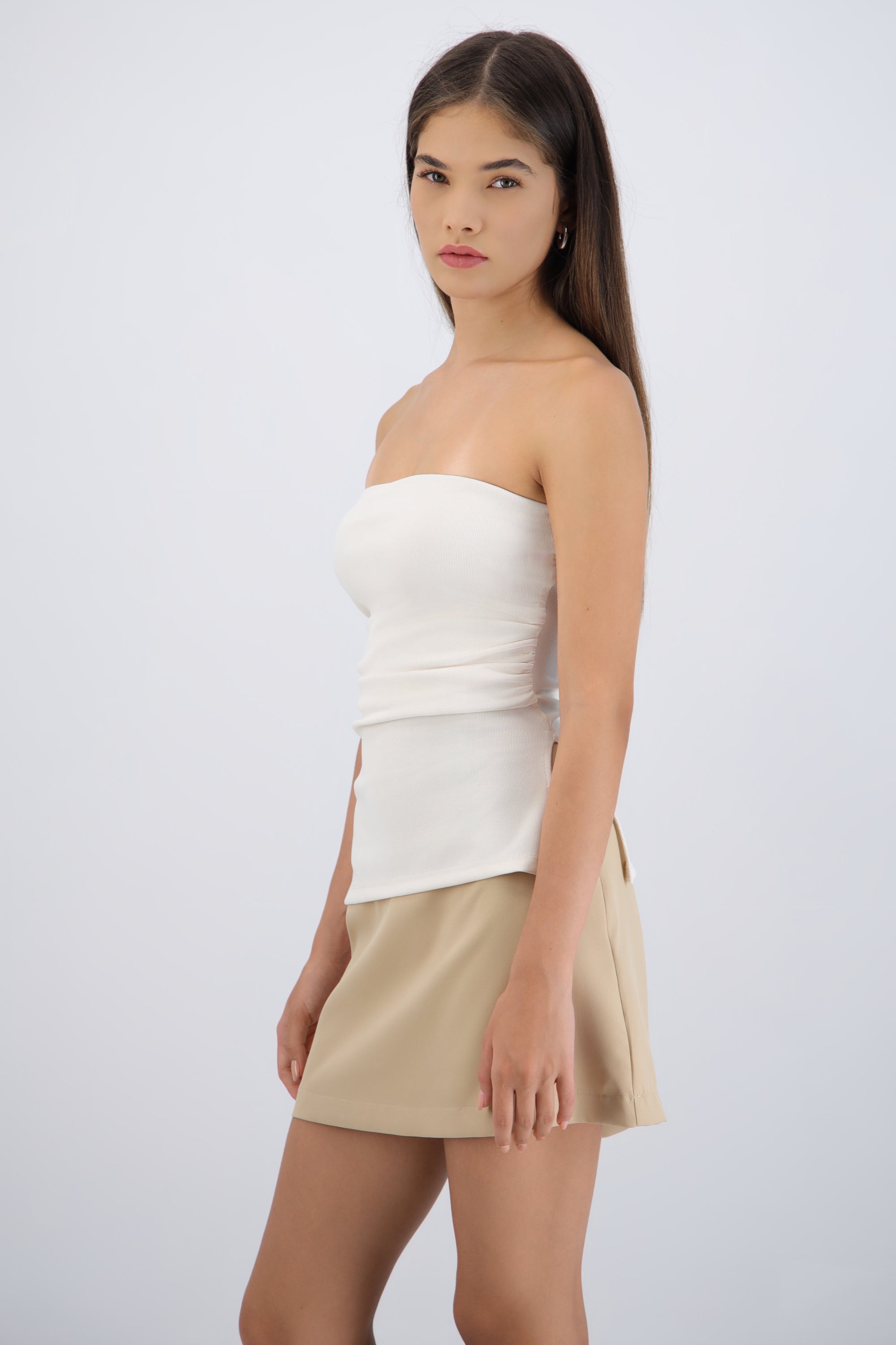 Top strapless fruncido