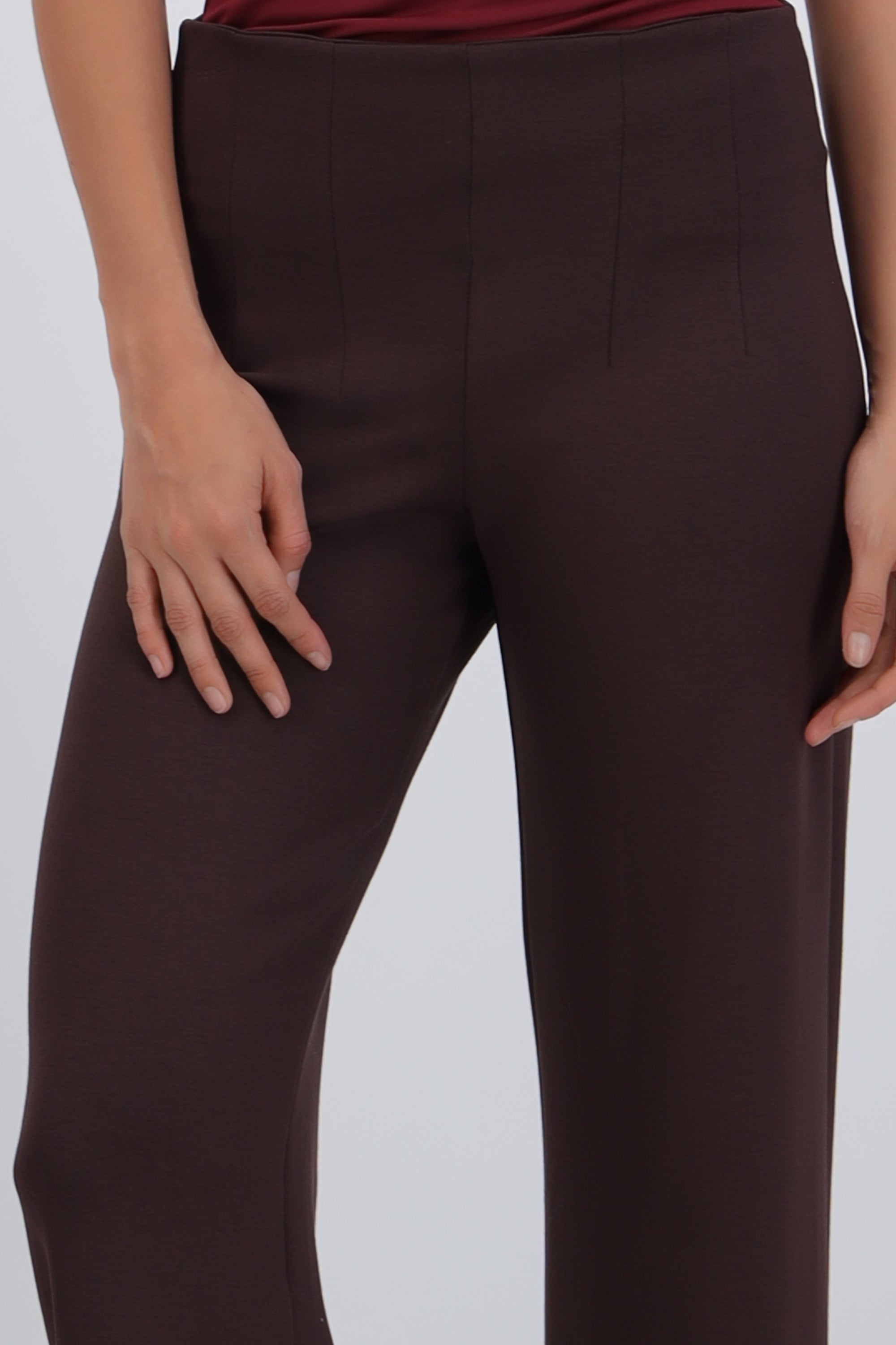 Pantalón wide detalle pinzas