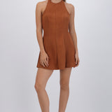 Vestido halter detalle cortes