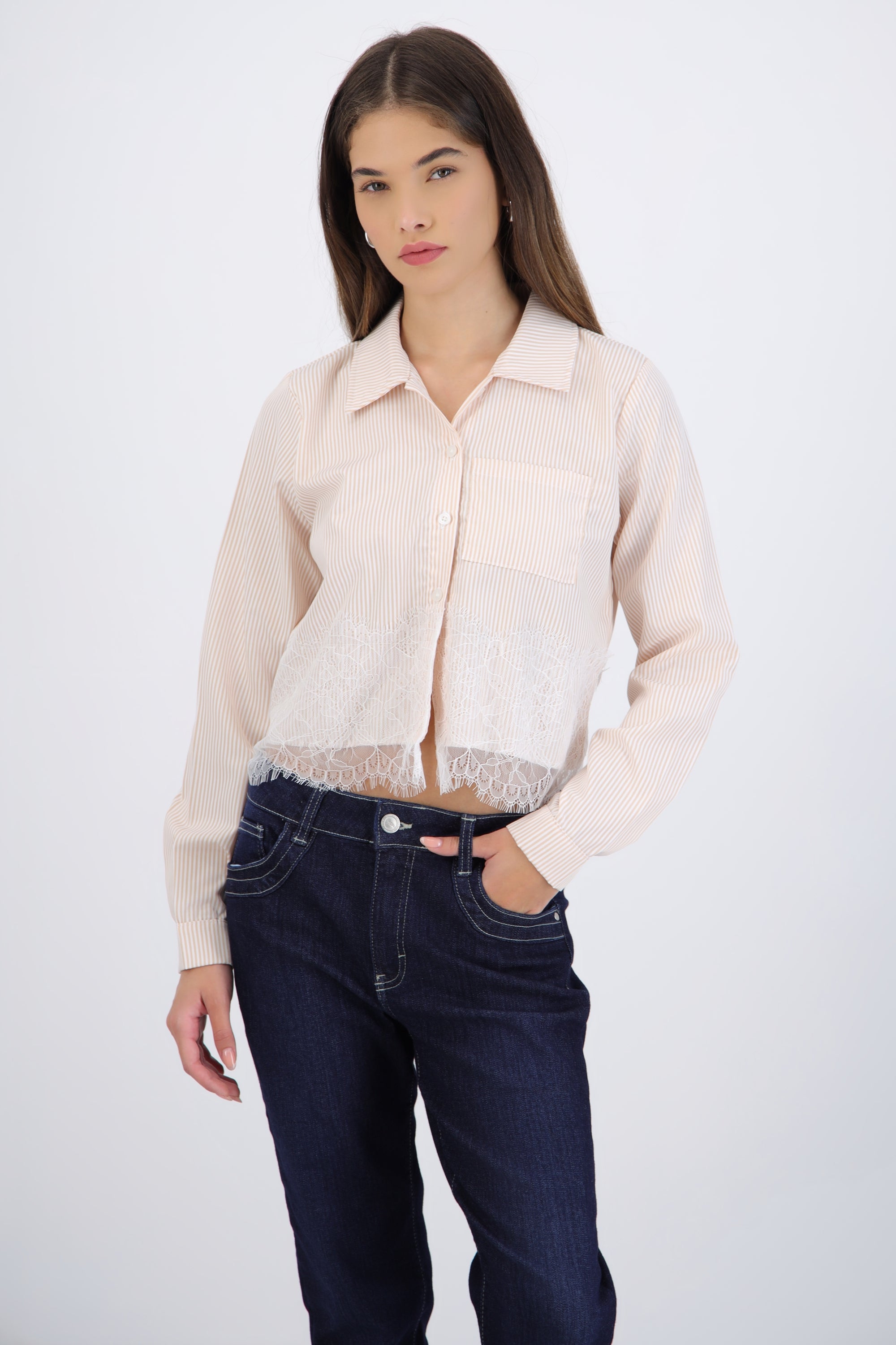 Camisa manga larga rayas detalle encaje