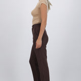 Pantalón bolsas detalle rayas