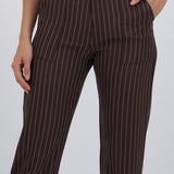 Pantalón bolsas detalle rayas