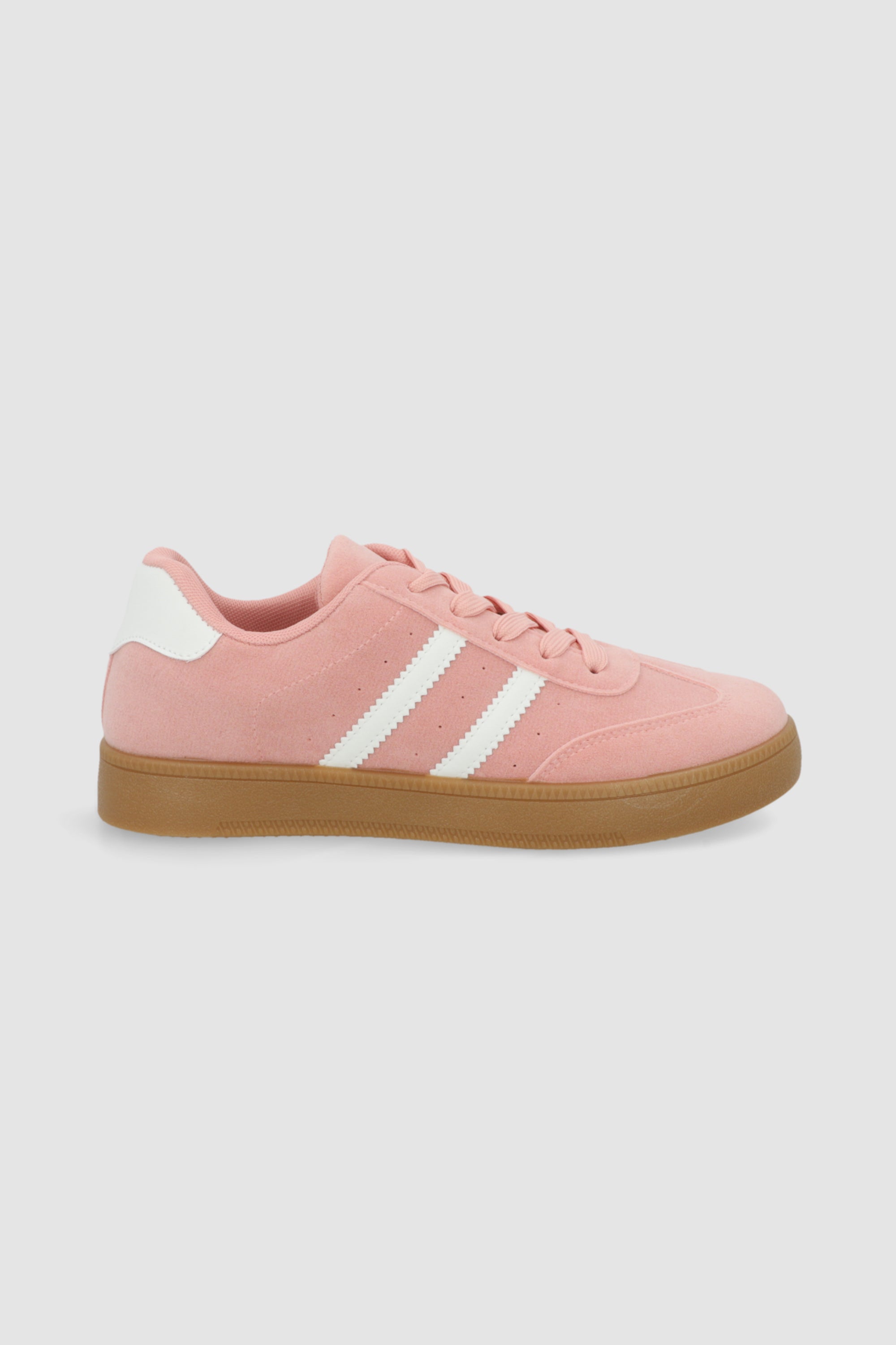 Tenis casual rayas puntera suede