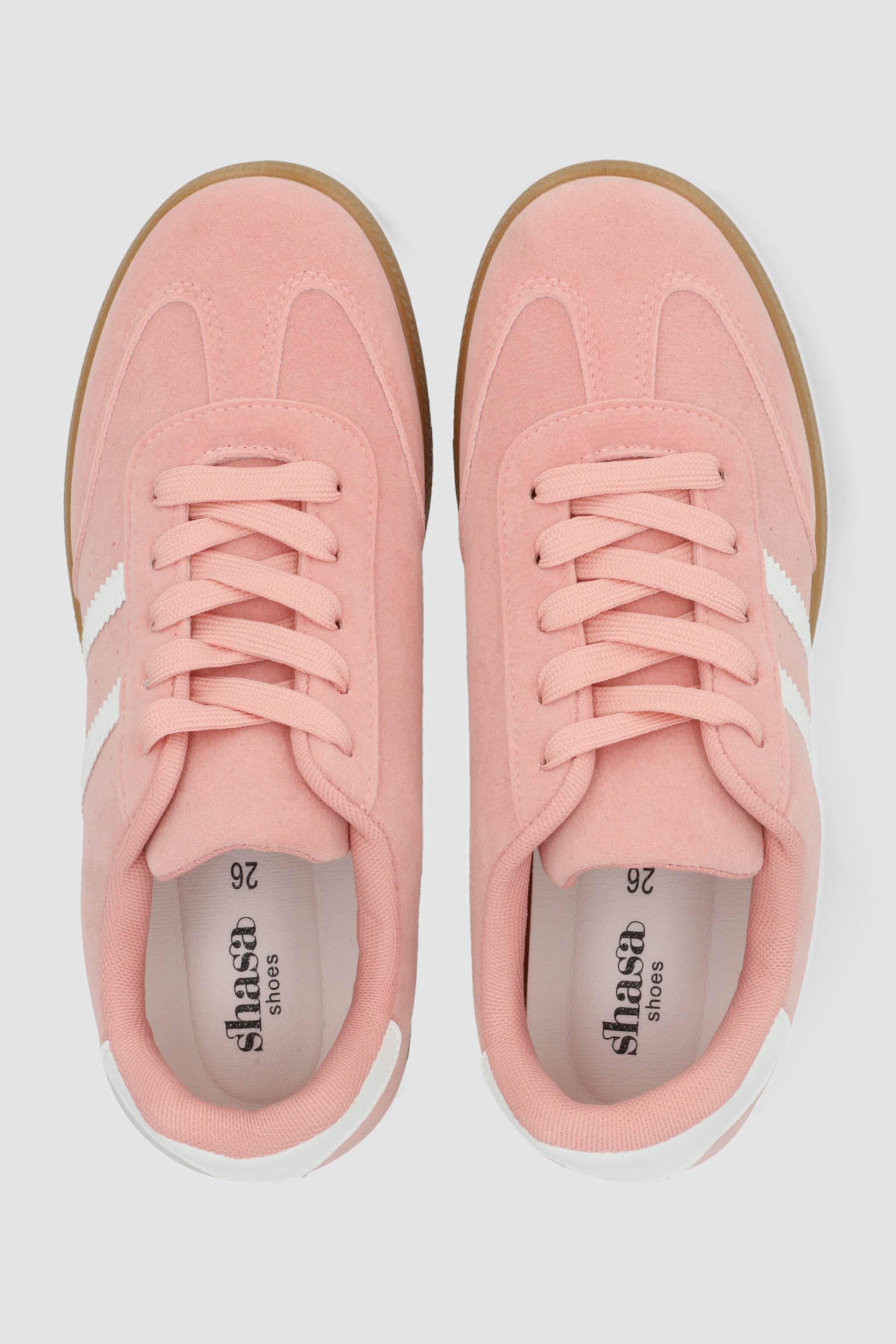 Tenis casual rayas puntera suede