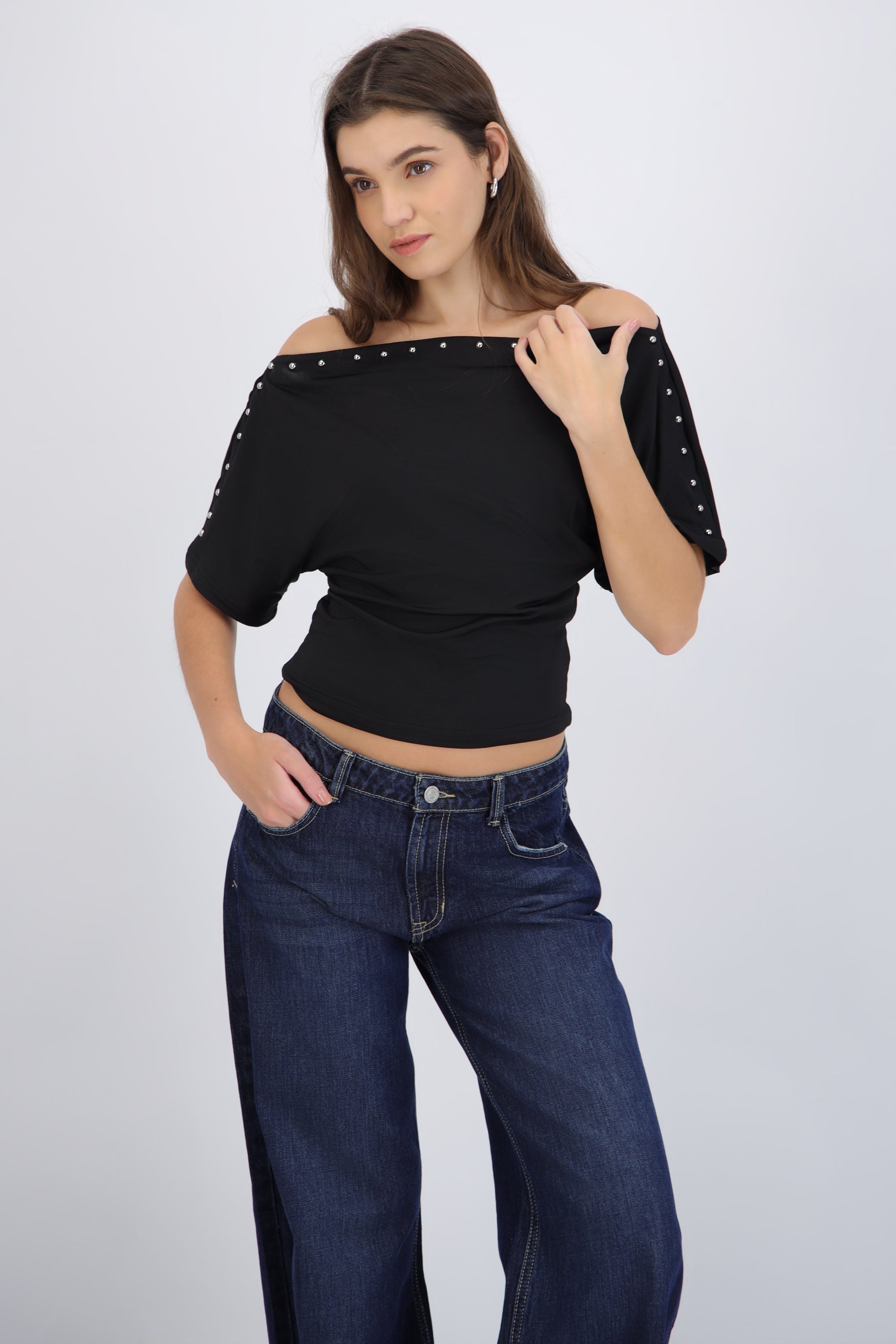 Top off-shoulders con studs