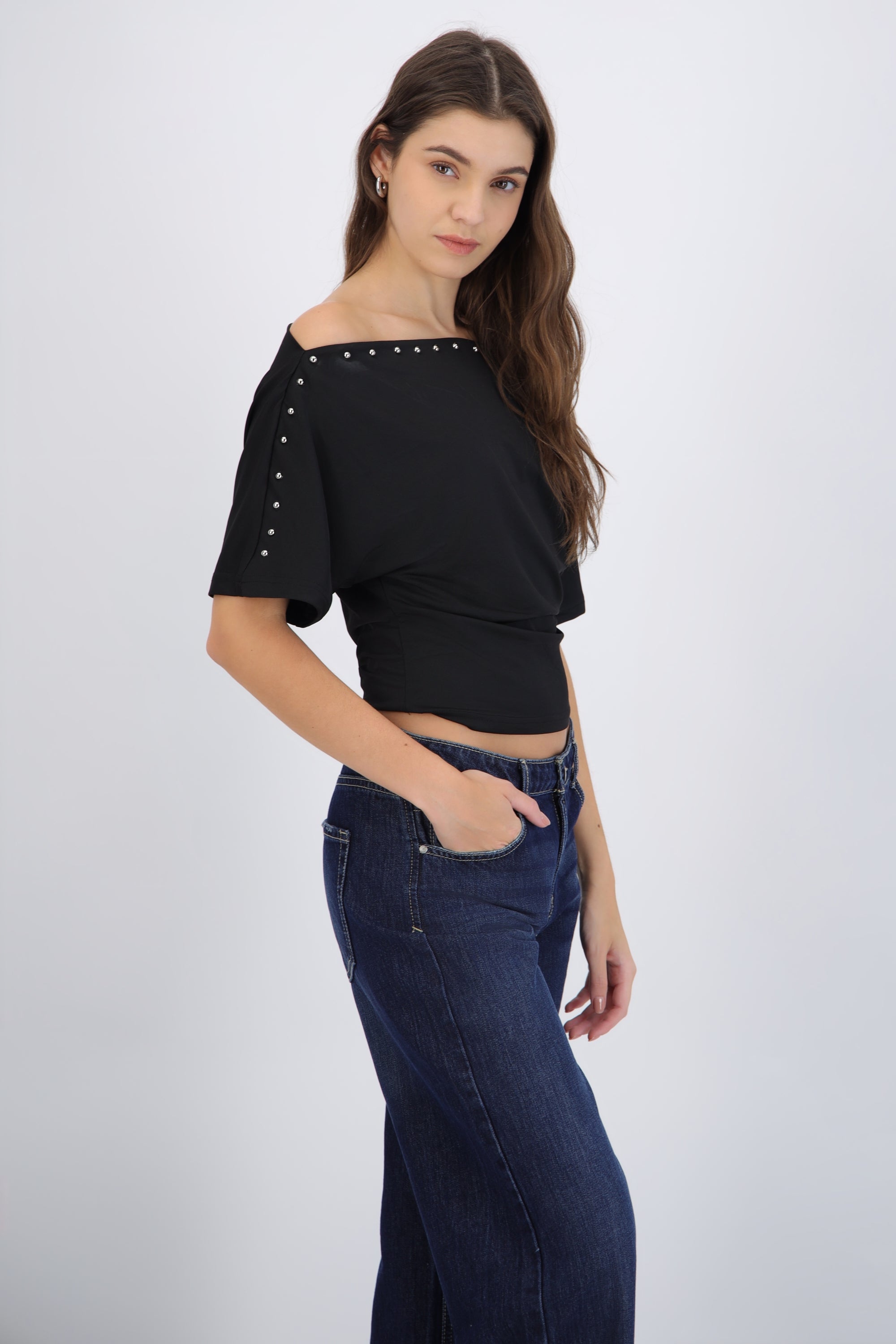 Top off-shoulders con studs