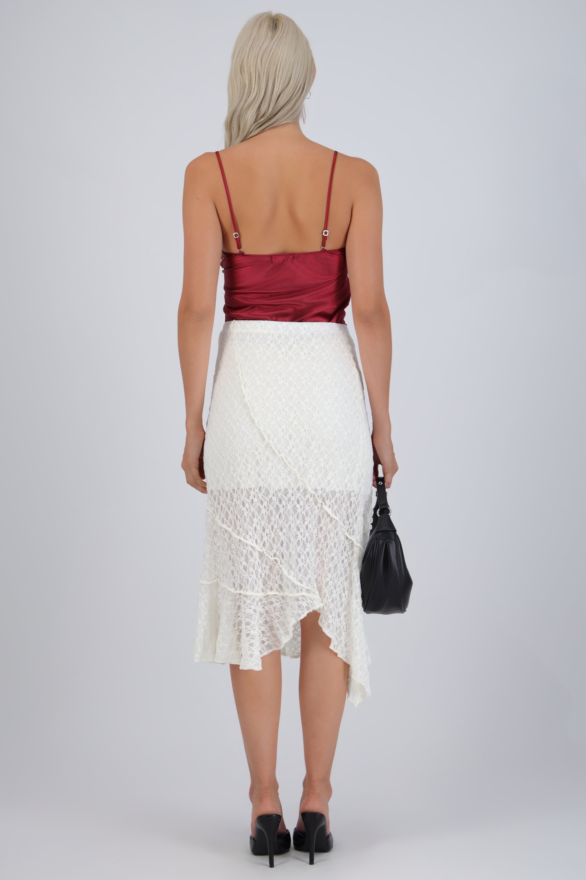 Falda midi cortes encaje