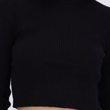 Suéter acanalado cuello alto básico