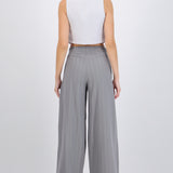 Pantalón rayas detalle pretina botones