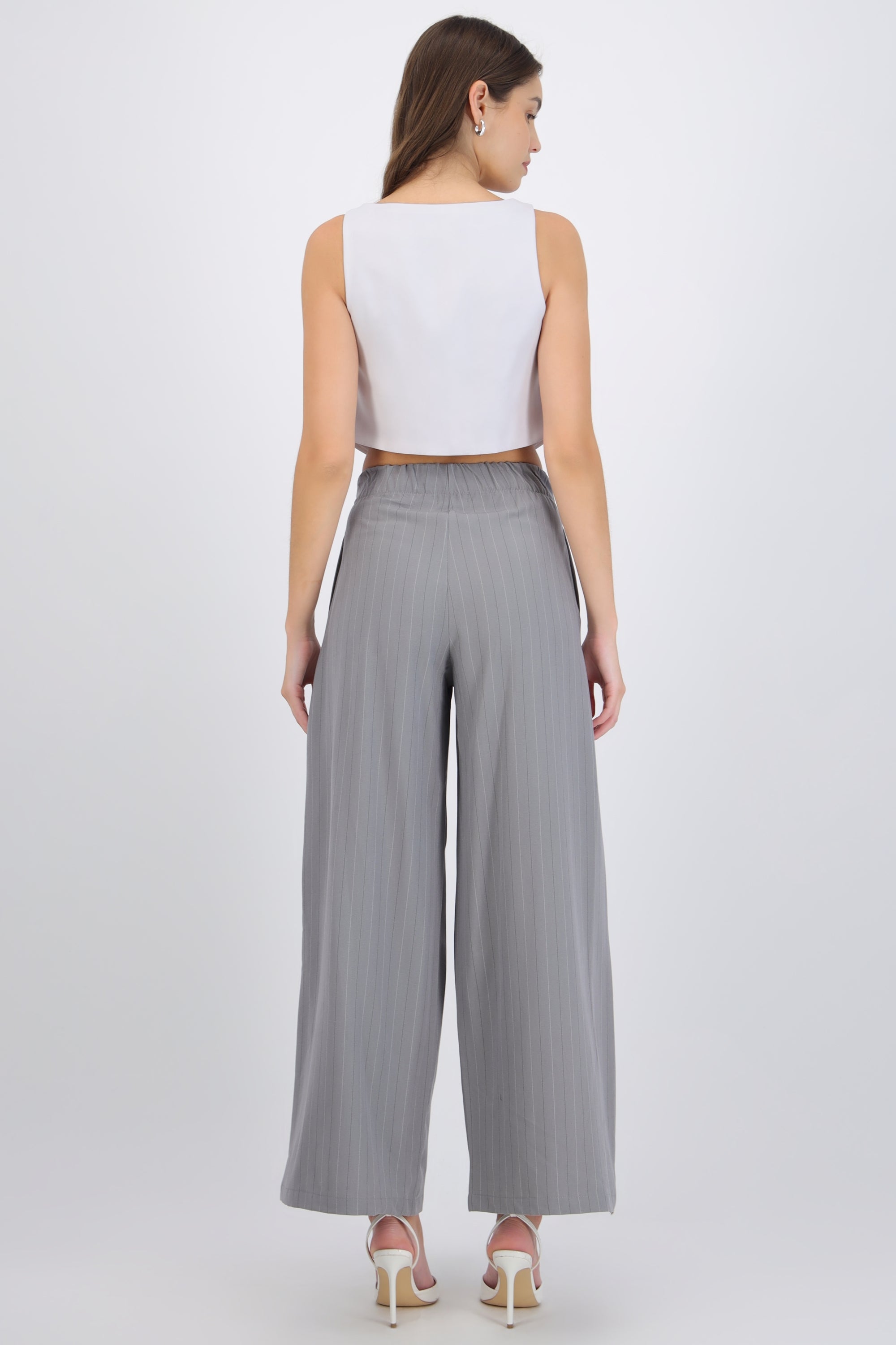 Pantalón rayas detalle pretina botones