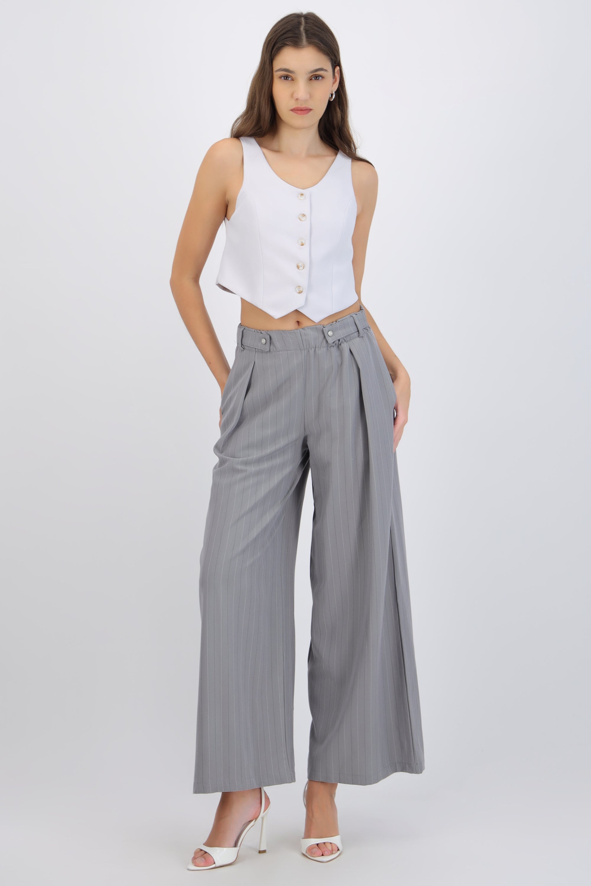 Pantalón rayas detalle pretina botones