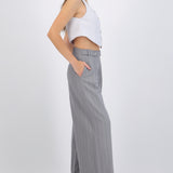 Pantalón rayas detalle pretina botones
