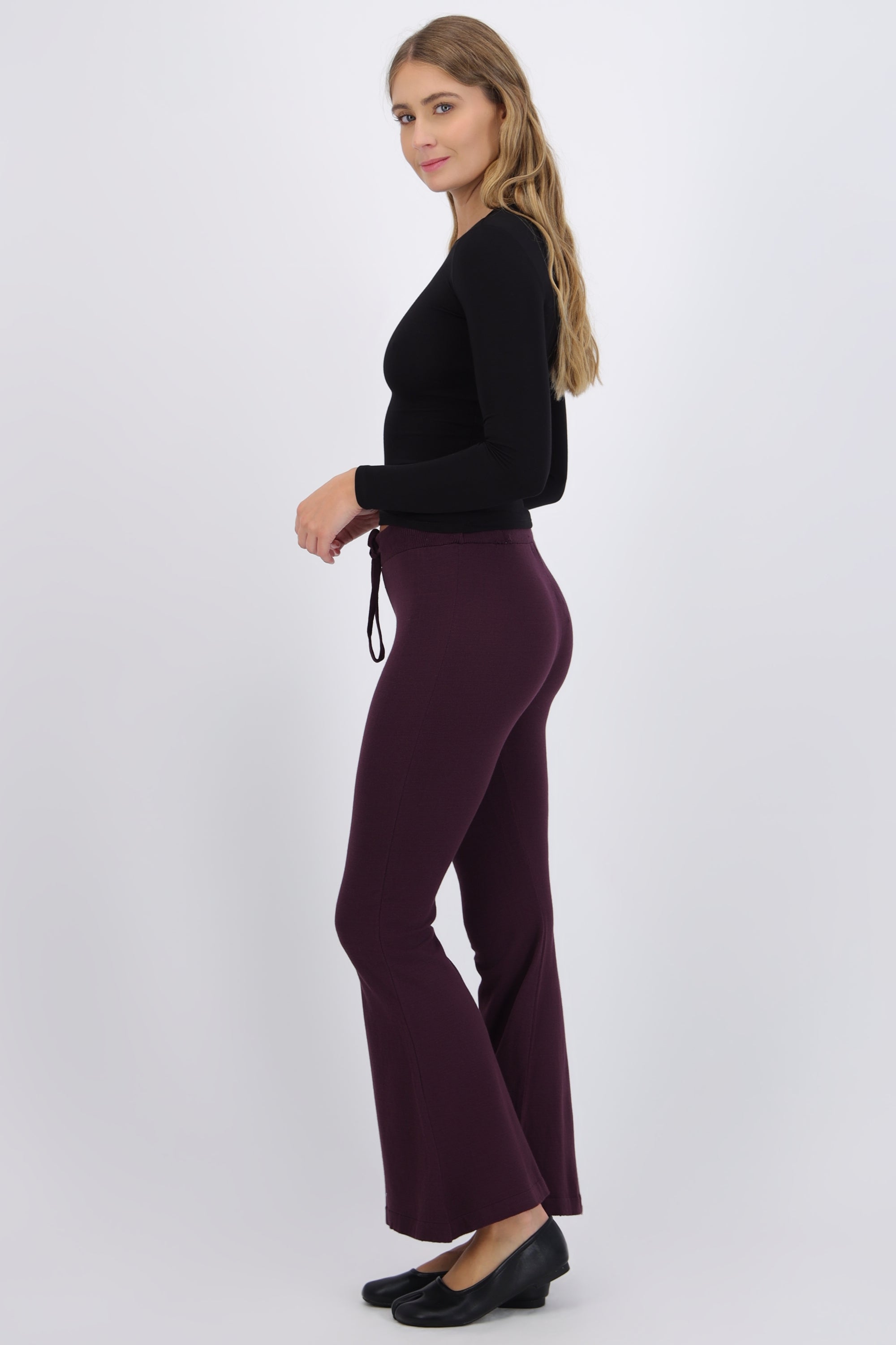 Pantalón flare tejido detalle jareta