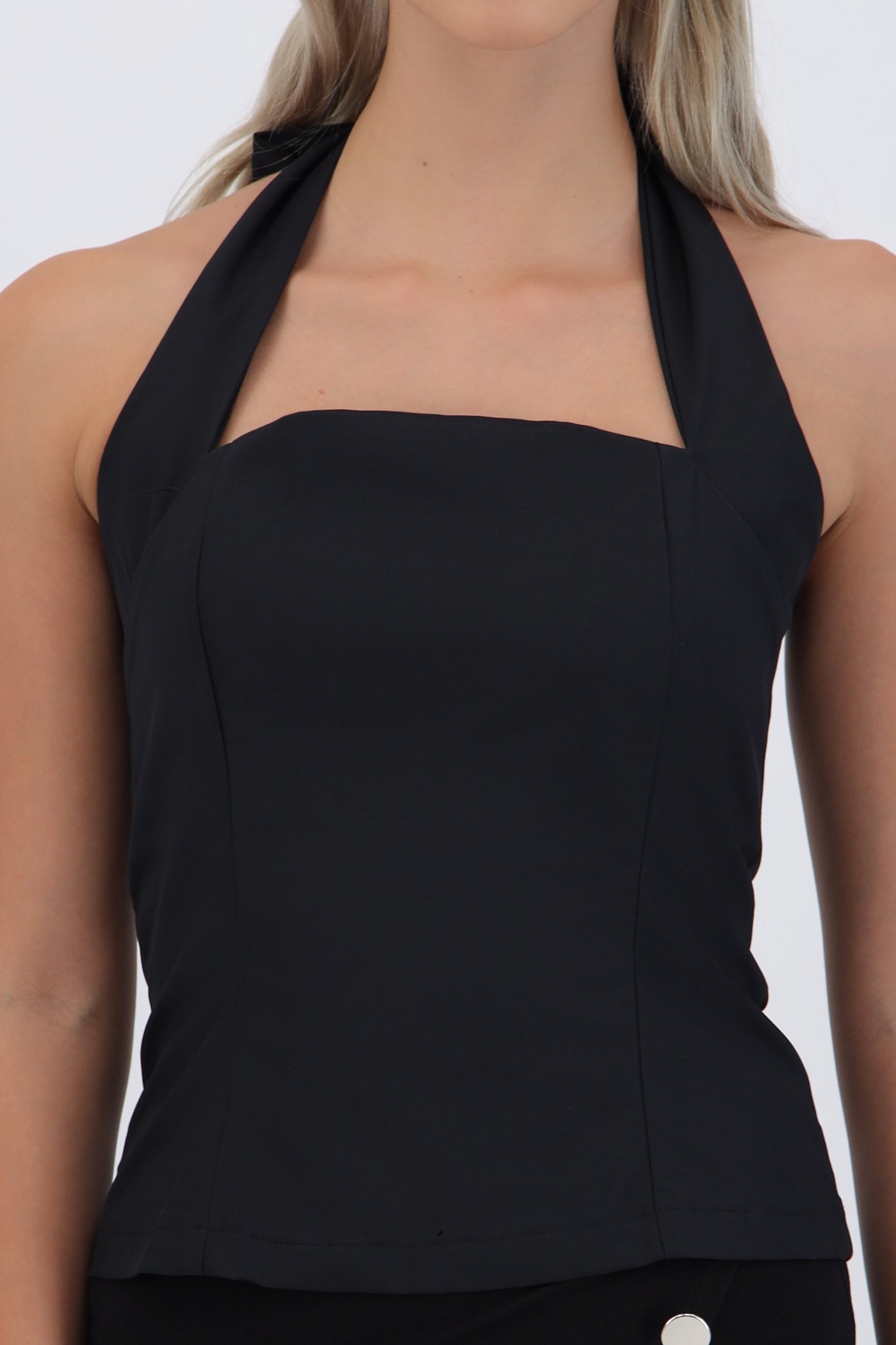 Top halter detalle pinzas