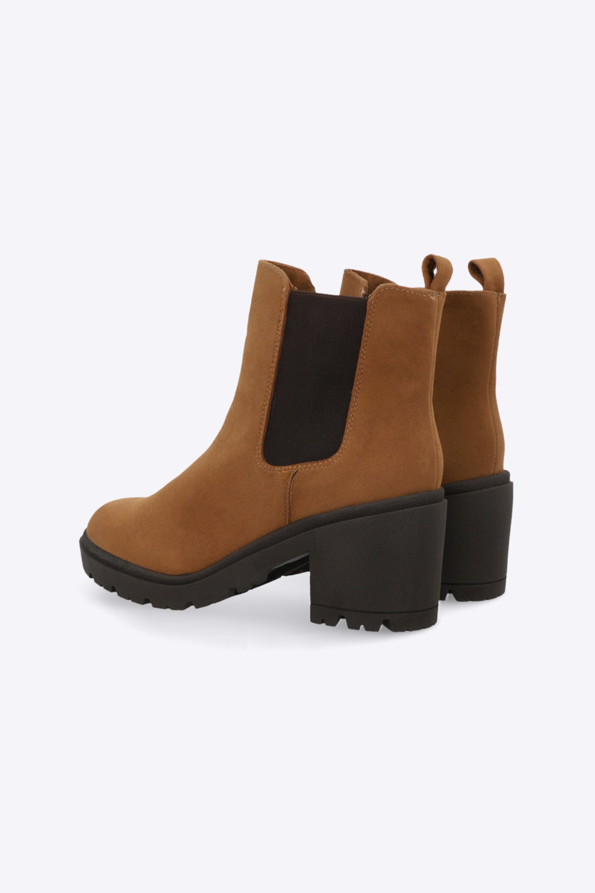 Botin chelsea gamucina