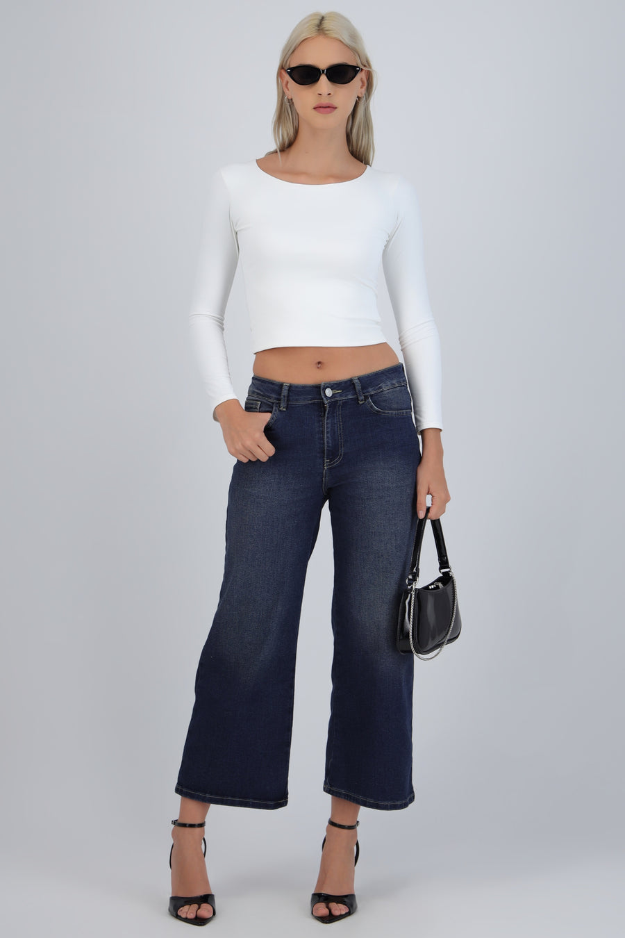 Jeans cropped amplios