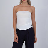 Top bandeau fruncido con aberturas