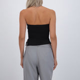 Top bandeau fruncido con aberturas