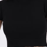 Top manga corta cuello alto básico