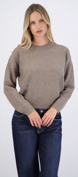 Suéter cuello redondo textura suave