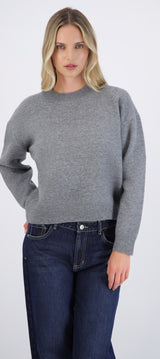 Suéter cuello redondo textura suave