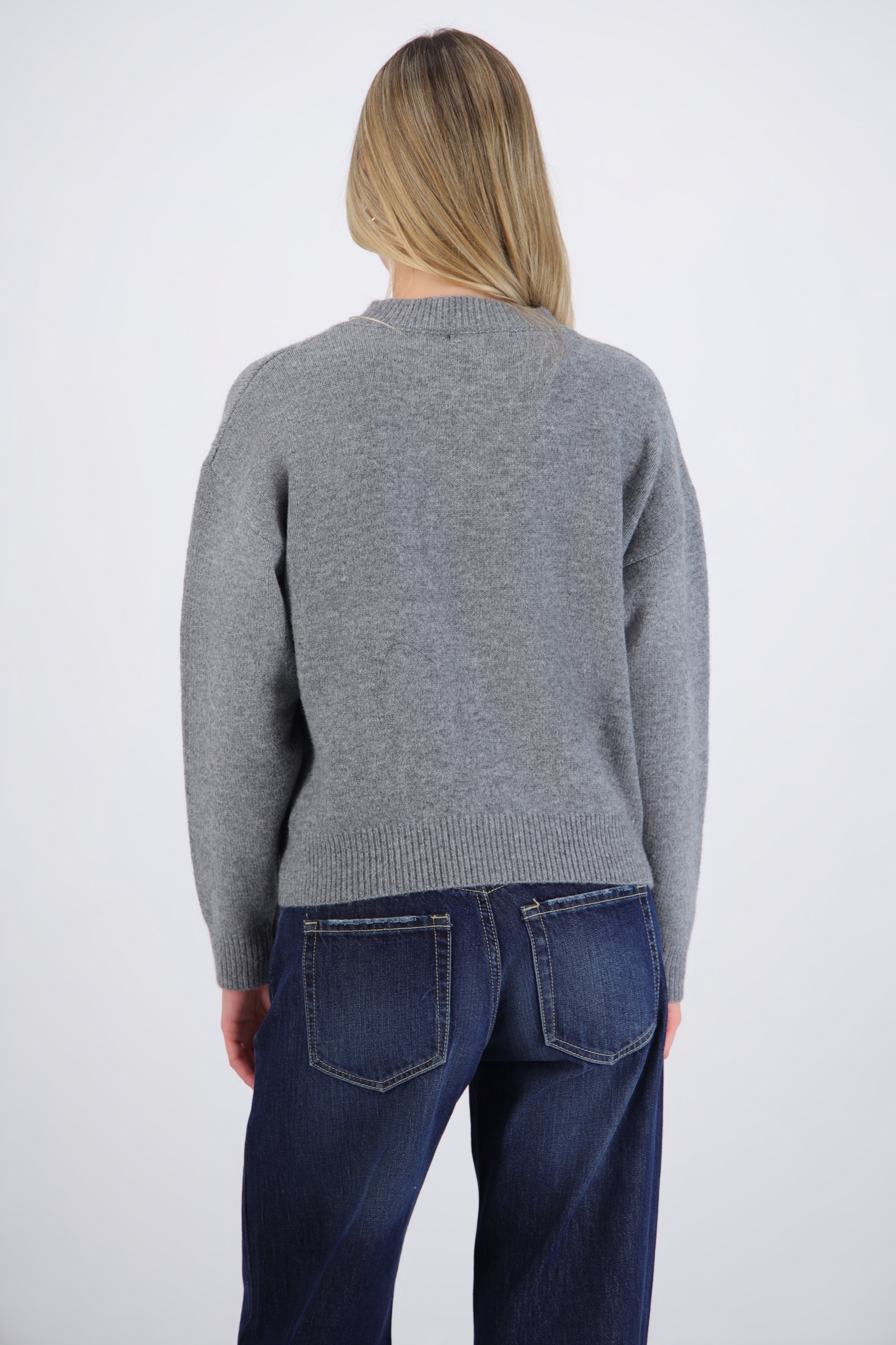 Suéter cuello redondo textura suave