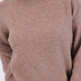 Suéter cuello redondo textura suave