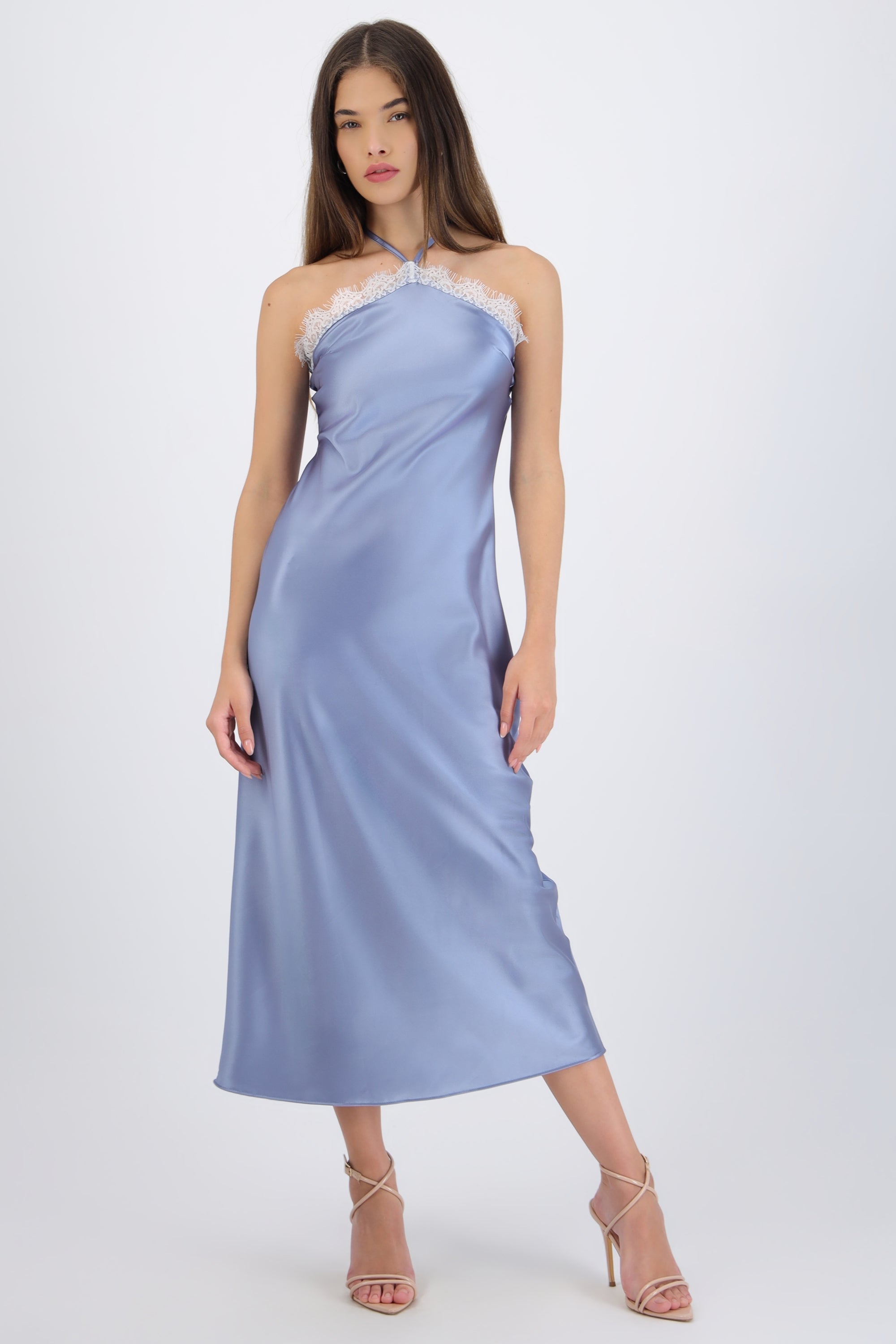 Vestido halter detalle encaje