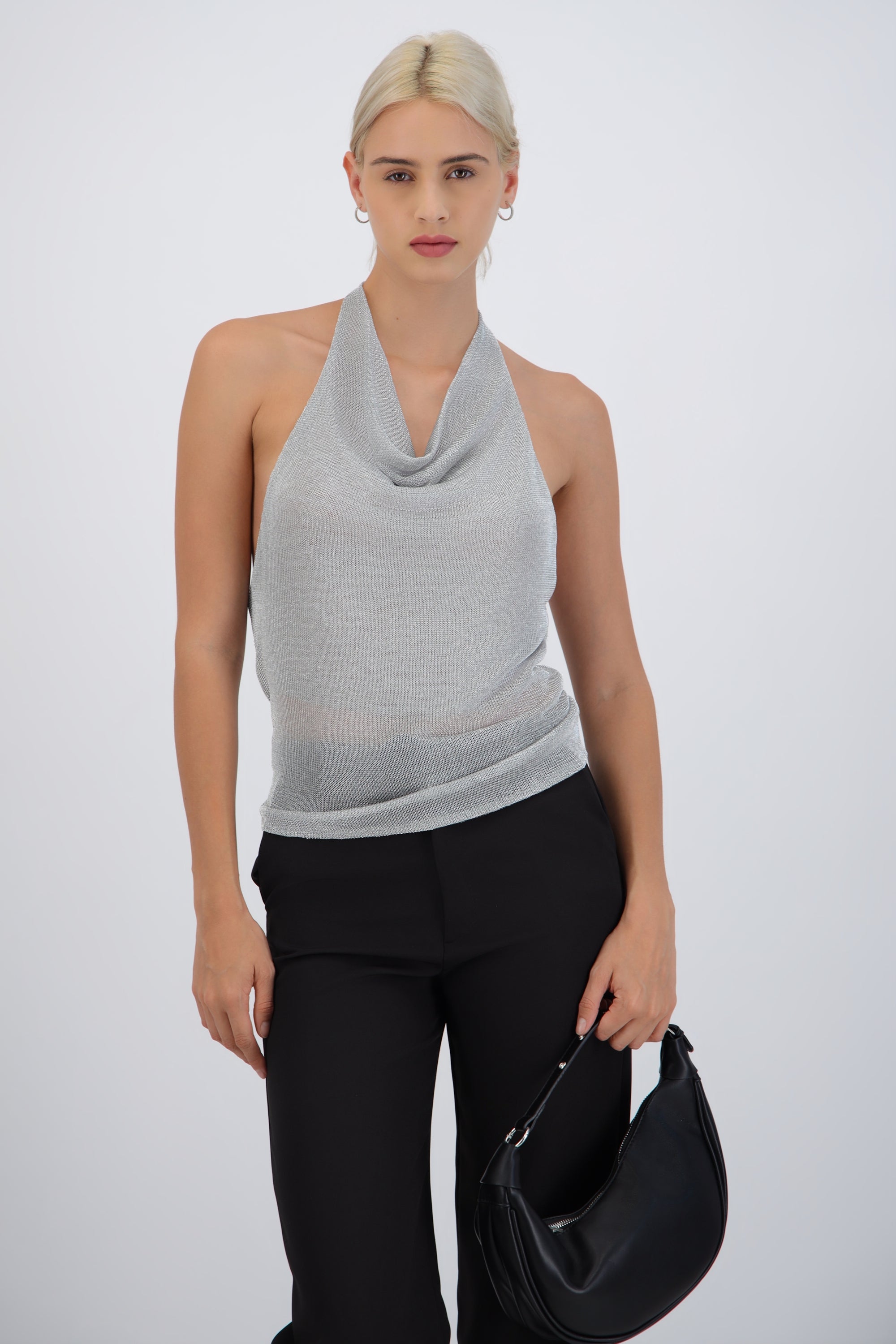 Top halter cuello cascada metálico