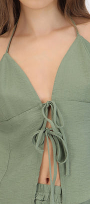 Top tirantes detalle escote abierto