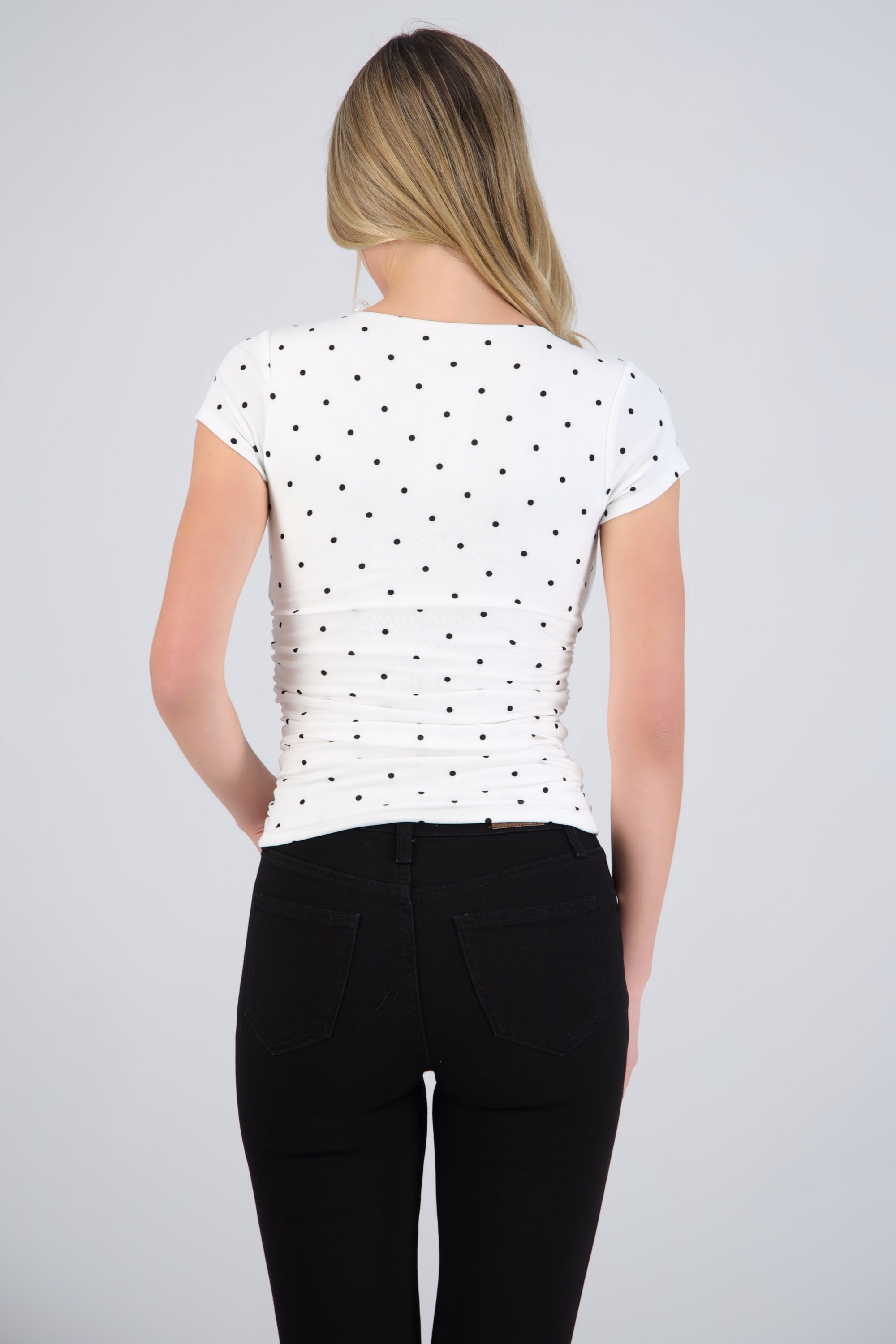 Top escote v manga corta polka dots
