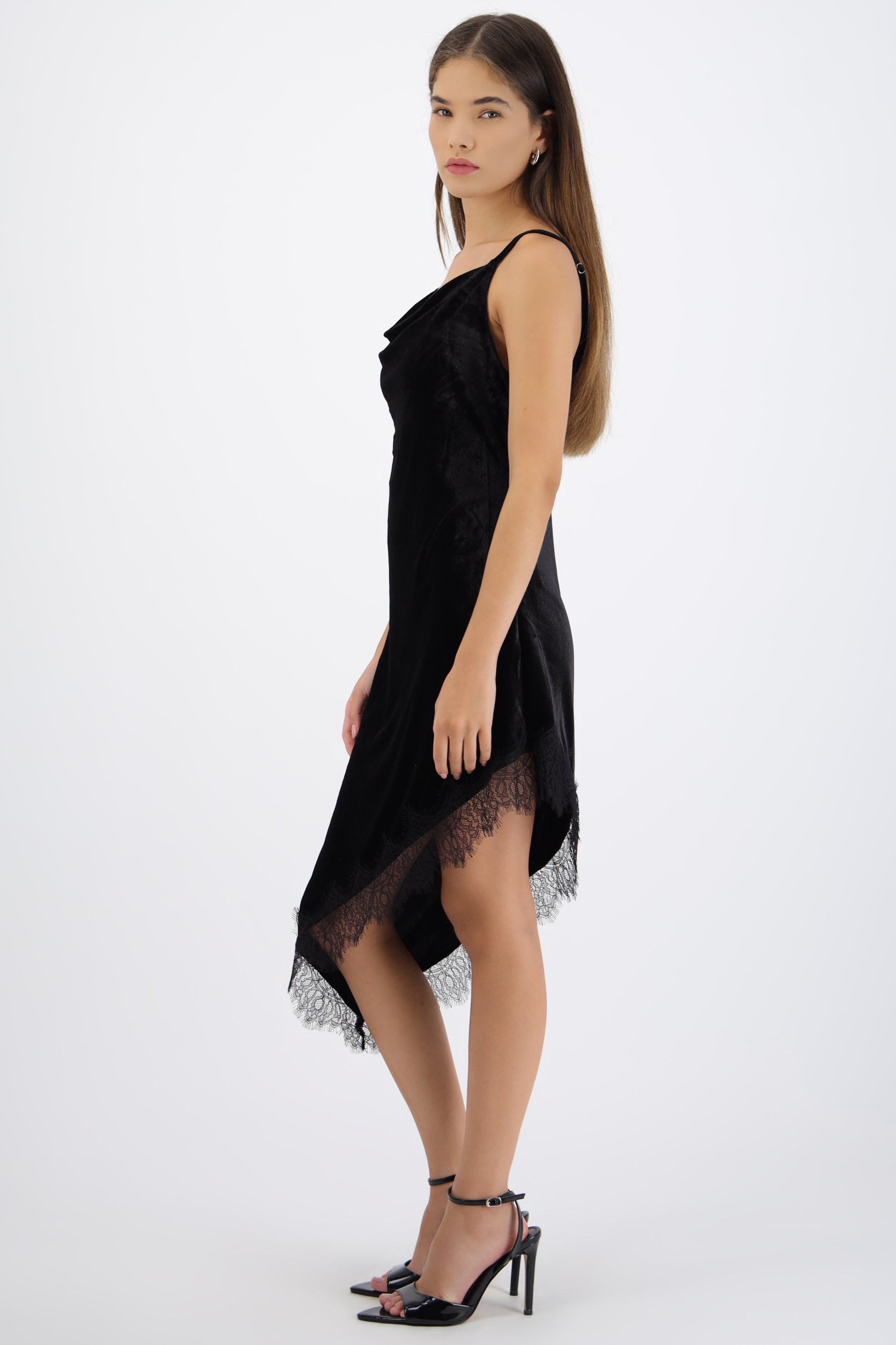 Vestido velvet encaje