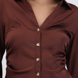 Camisa satin detalle botones