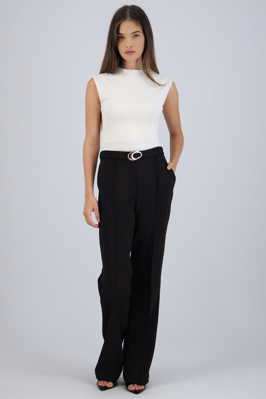 Pantalón con cinturón
