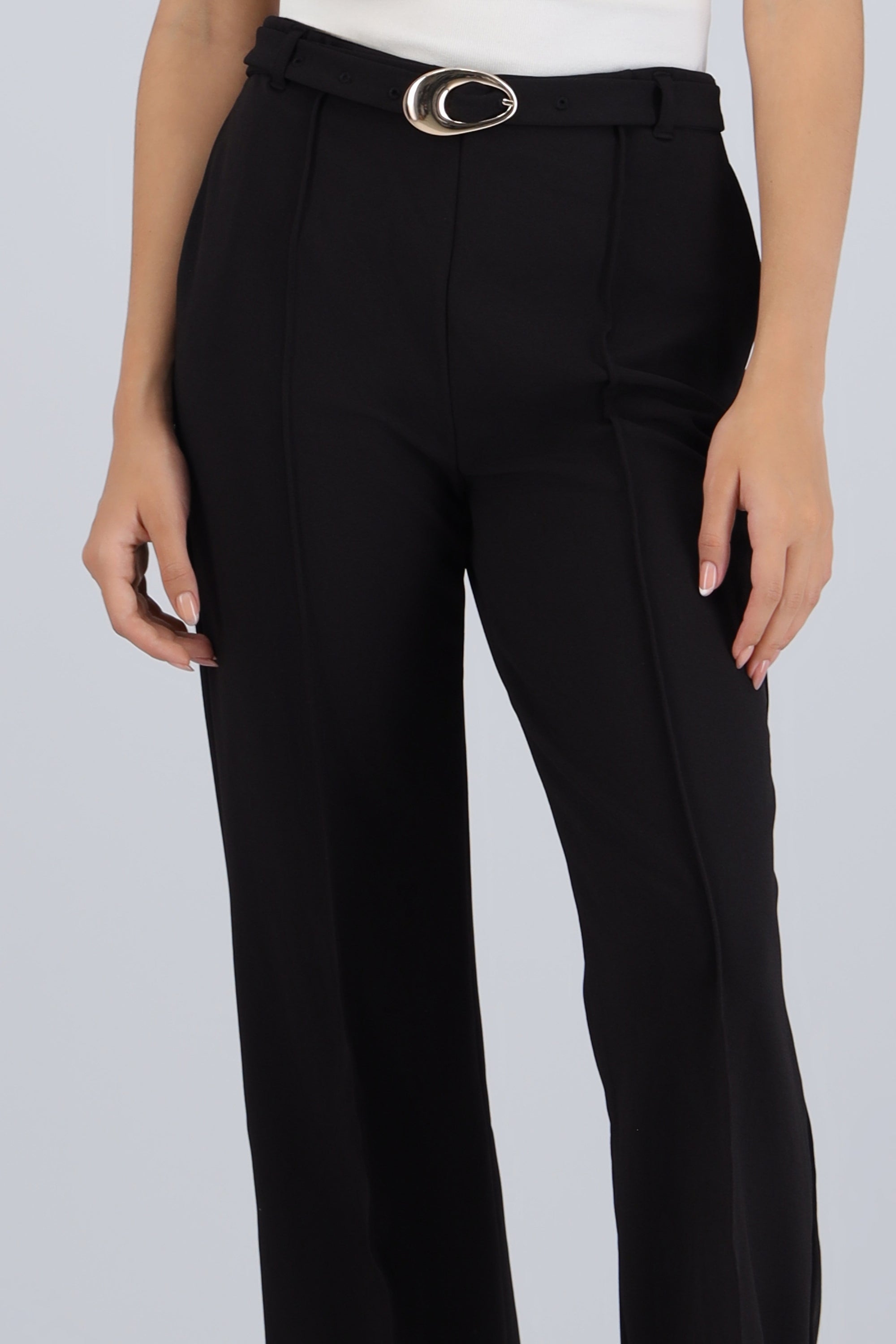Pantalón con cinturón