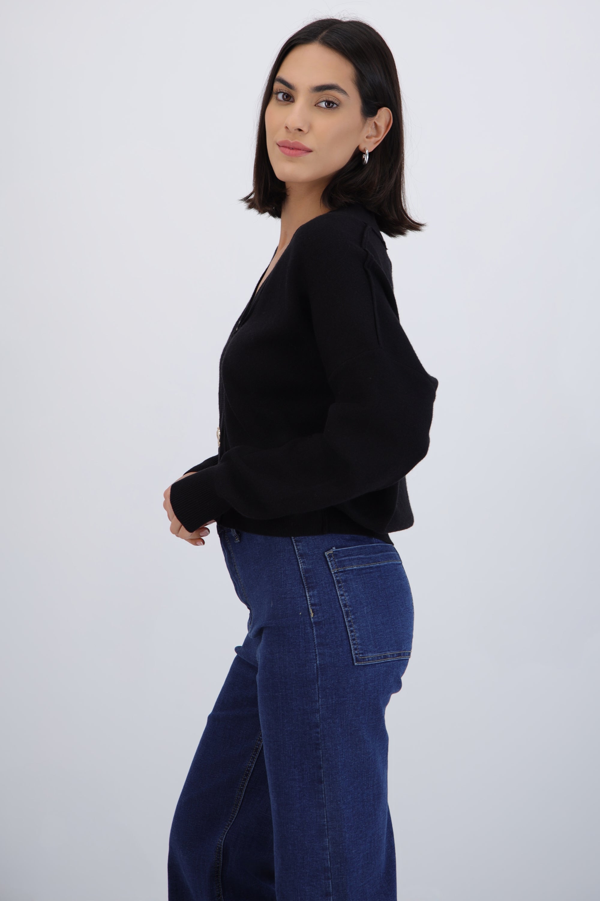 Cardigan cuello v detalle botones