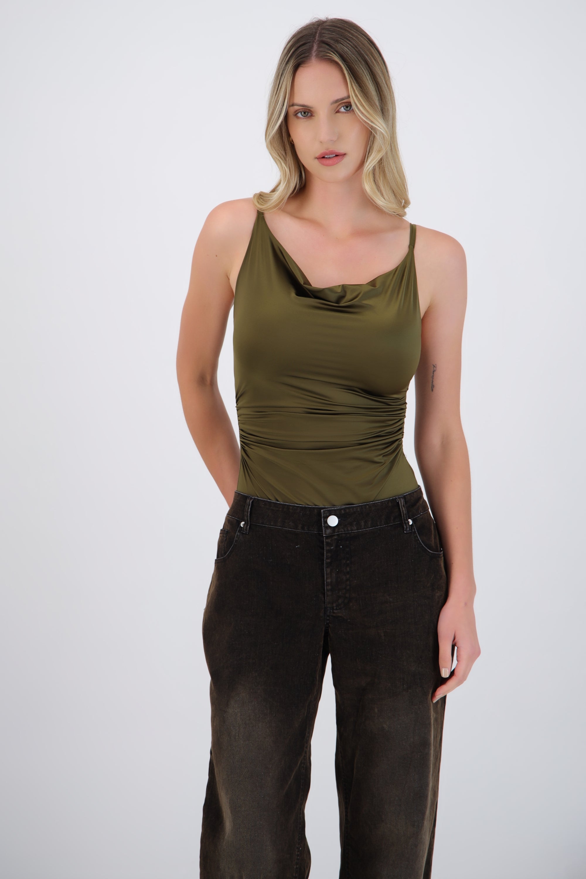 Bodysuit cascada con tirantes