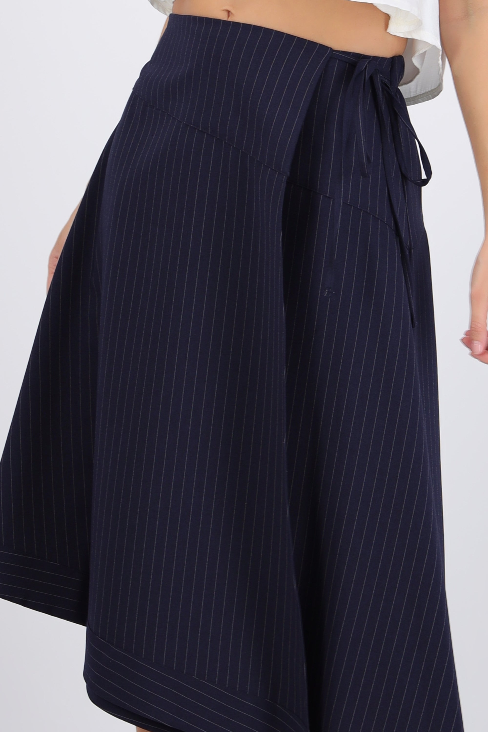Falda midi asimetrica rayas