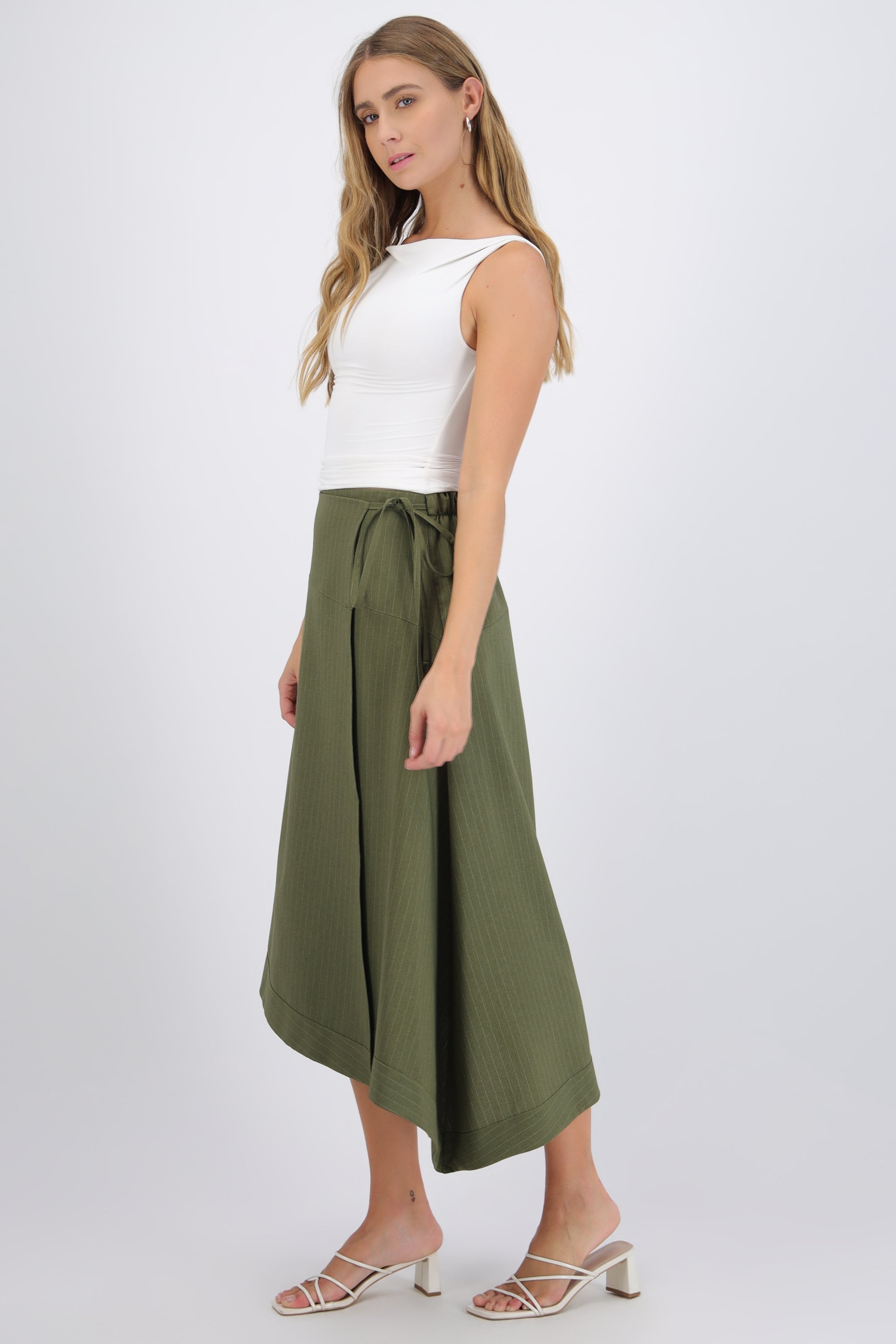 Falda midi asimetrica rayas