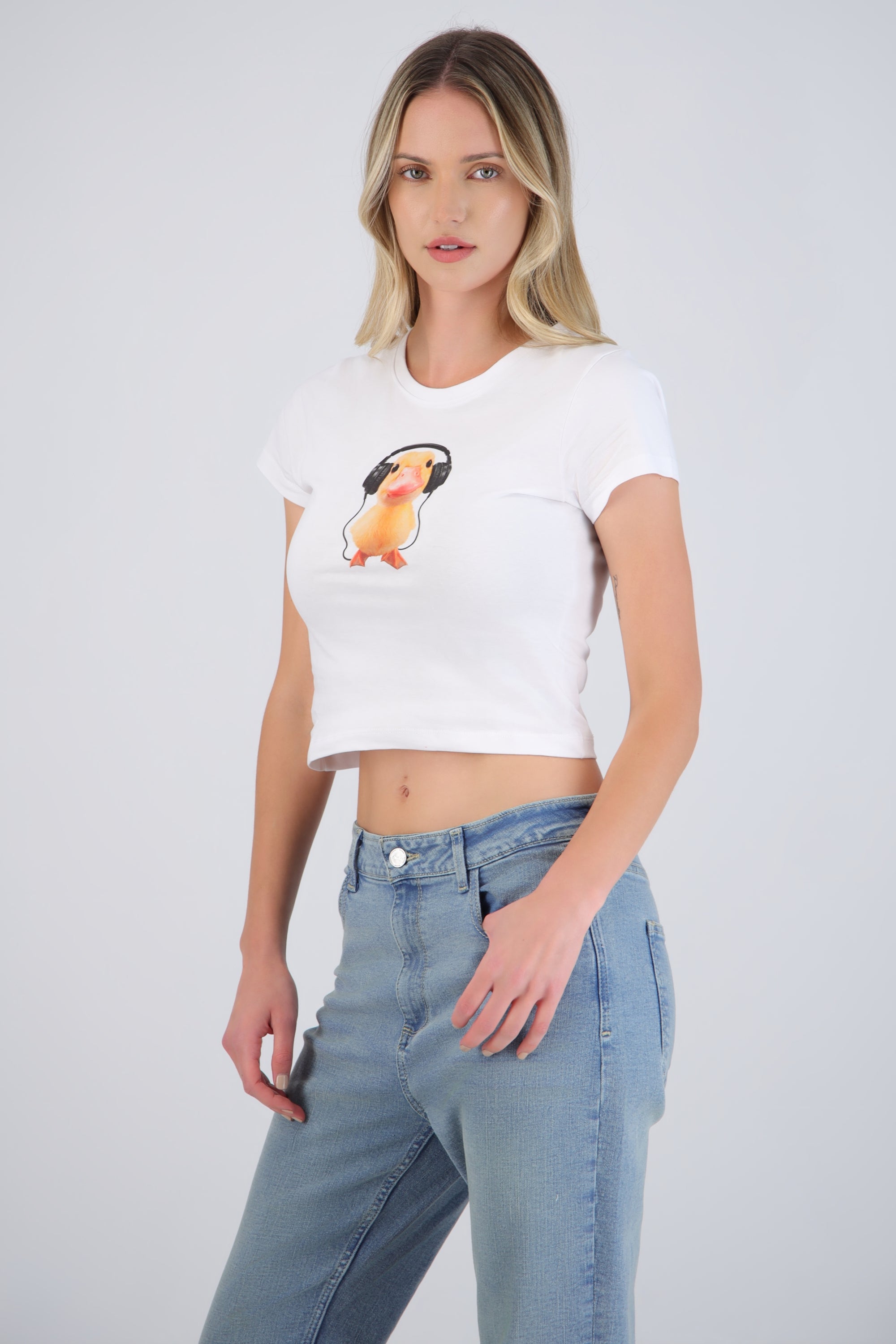 Bbay tee patito con audífonos
