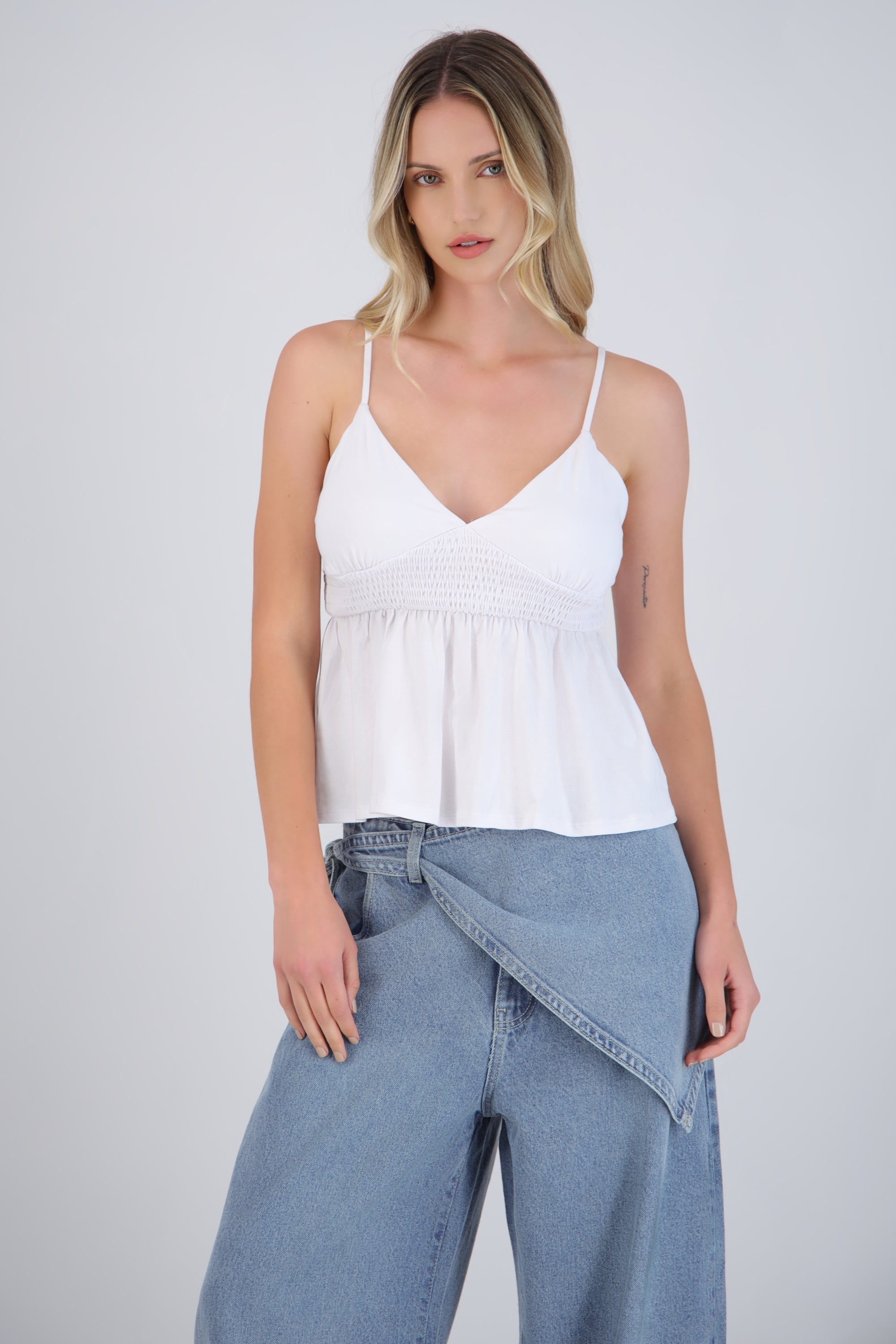 Top tirantes escote v