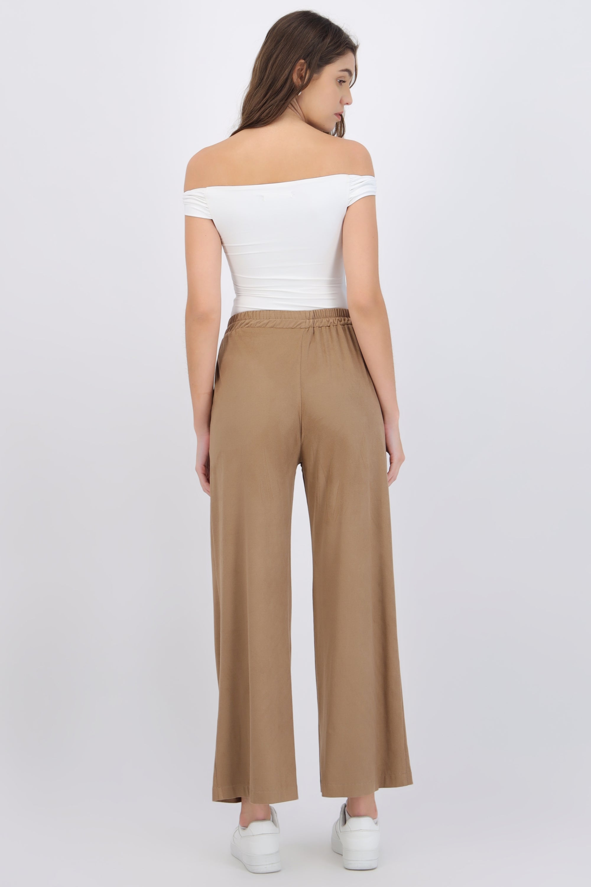 Pantalón liso suede detalle jareta