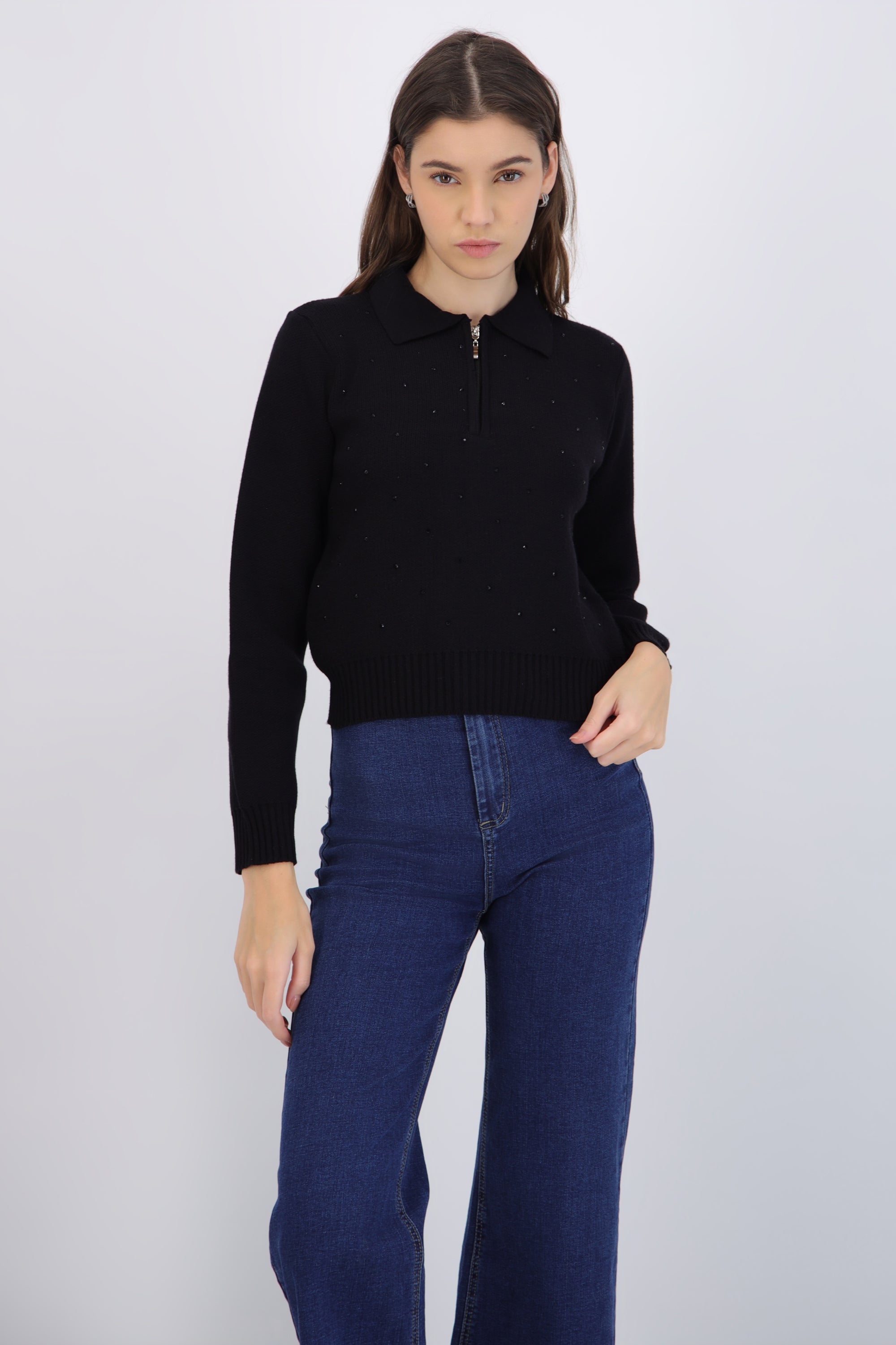 Suéter cuello polo brillos