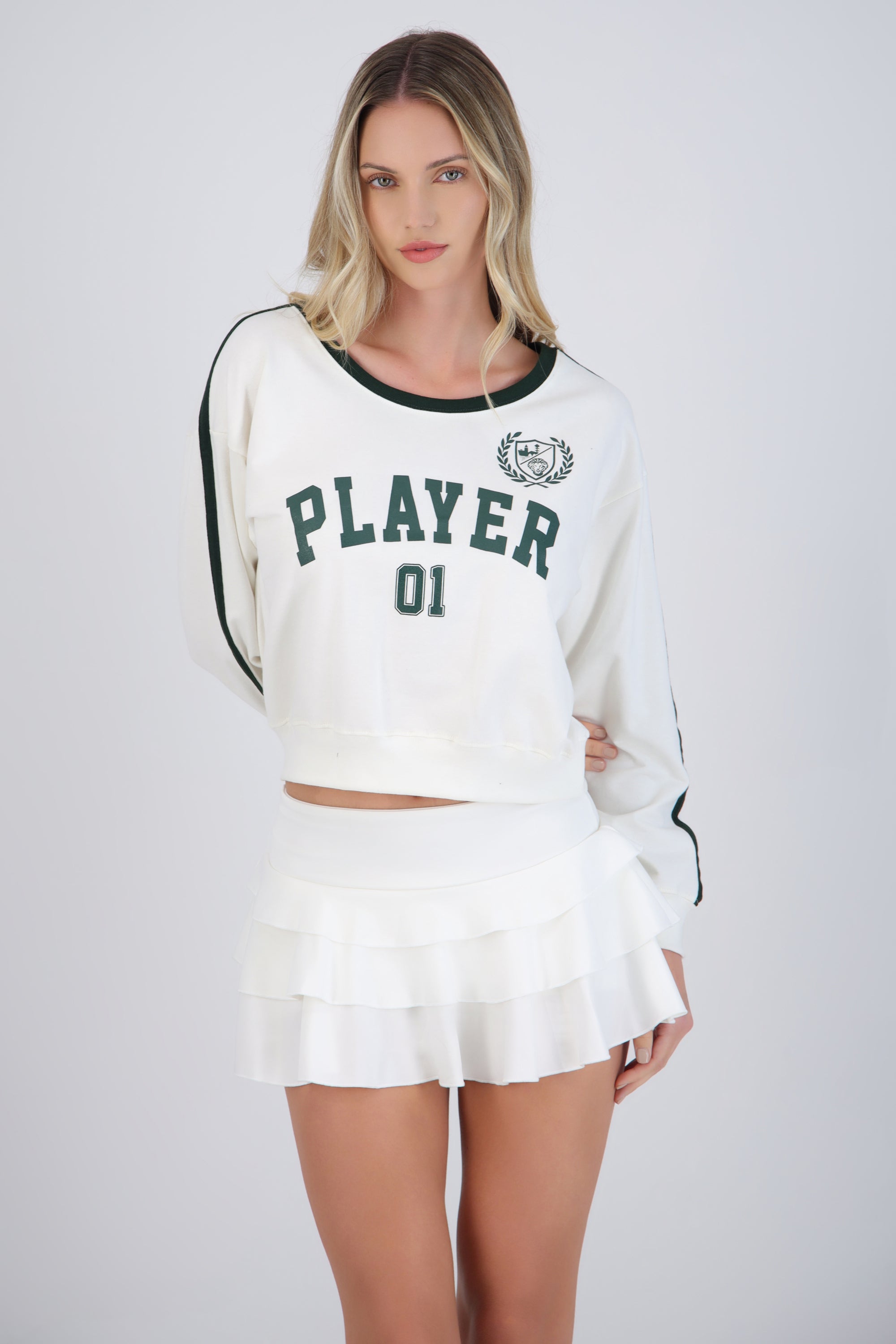 Sudadera estampada crop con contraste en mangas