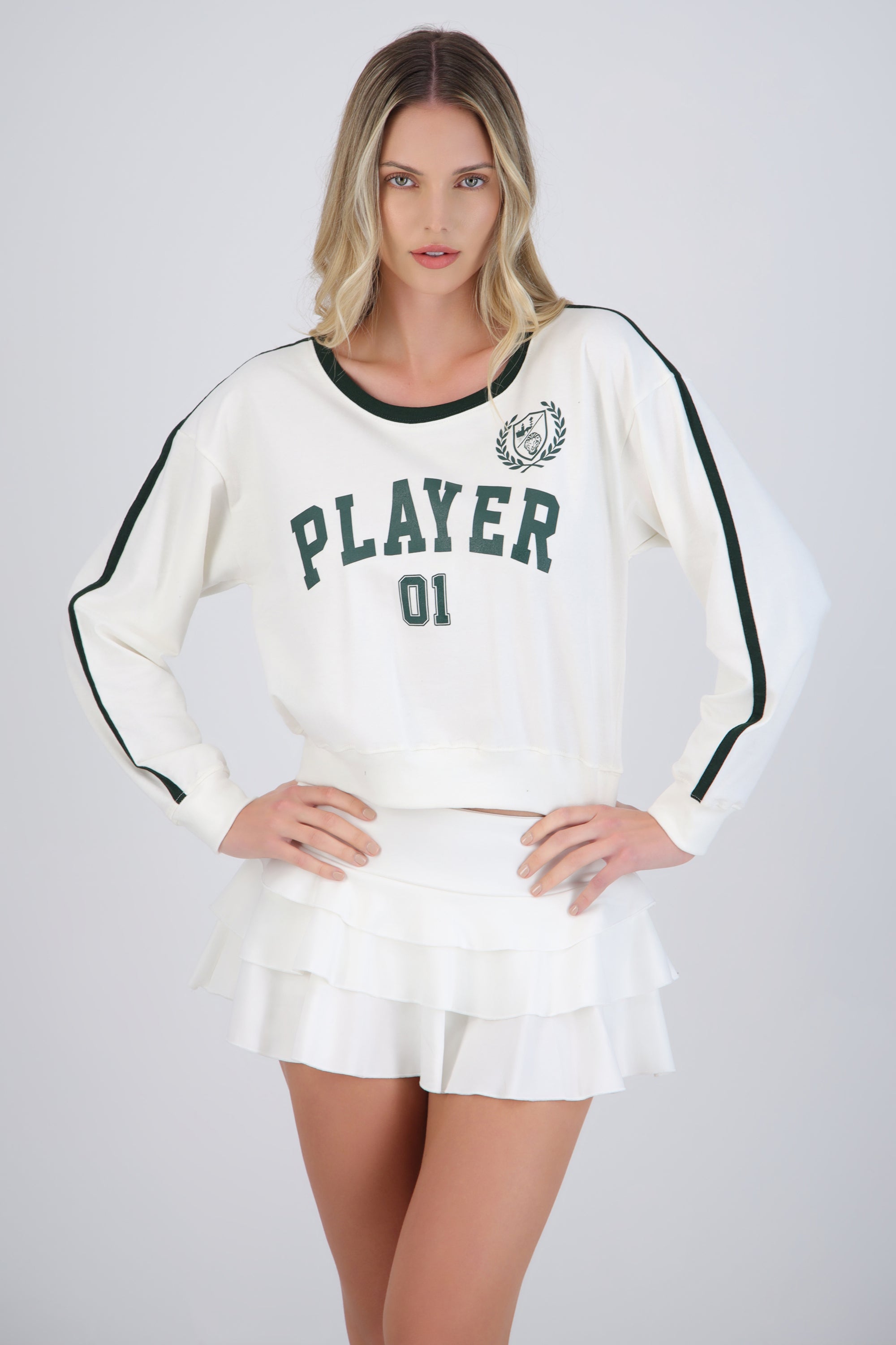 Sudadera estampada crop con contraste en mangas