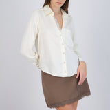 Camisa satin detalle encaje cuello